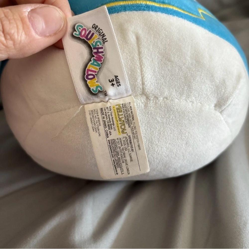 Disney Donald Duck Squishmallow - Picture 4 of 5